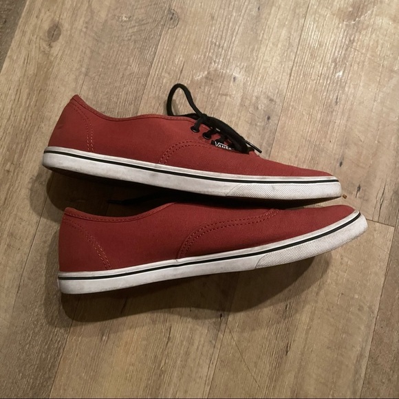 Authentic Vans Lo Pro Maroon Canvas Sneakers - Picture 6 of 8